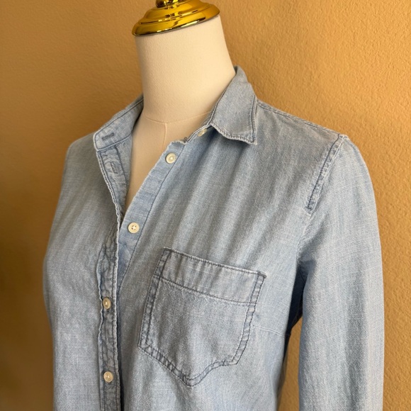 J. Crew Chambray Shirt Signature Fit Women’s S Blue Light Wash Cotton Button Up - Picture 8 of 16